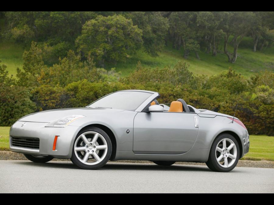 Nissan 350Z Roadster 2004 года  (фото 14 из 25)